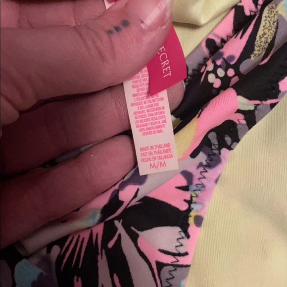 Victoria’s Secret Bikini! (M) - Picture 4 of 6